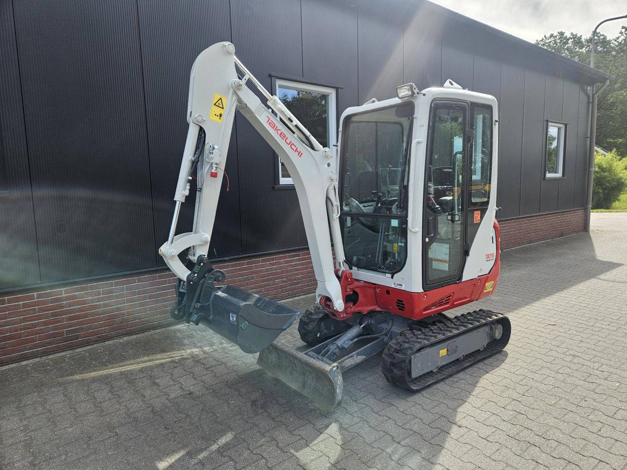 Takeuchi TB216 – slechts 250 uur