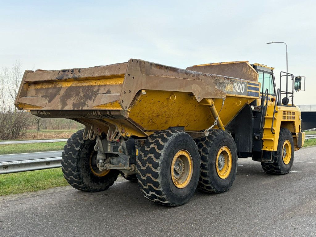 Komatsu HM300-3