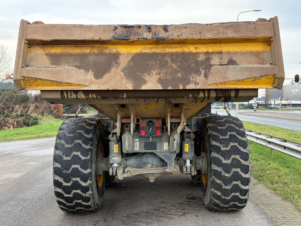 Komatsu HM300-3