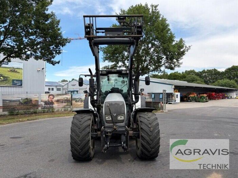 Valtra N 142 D