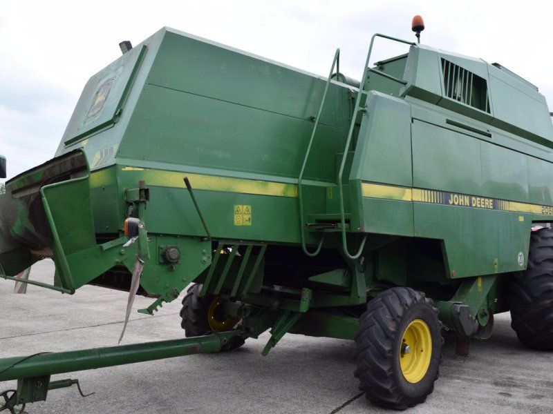 John Deere 2066
