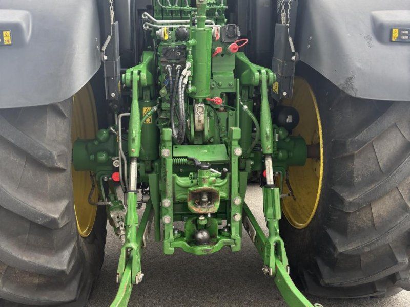 John Deere 6145R
