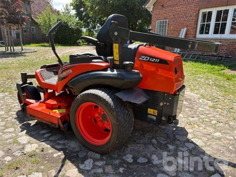 Kubota ZD1211R-EU