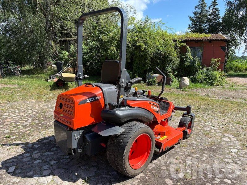 Kubota ZD1211R-EU
