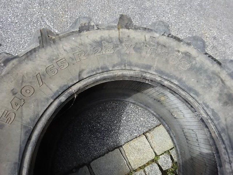 Michelin 540-65-R28
