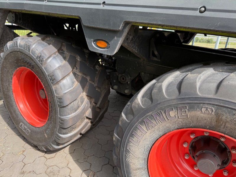 Claas Cargos 750