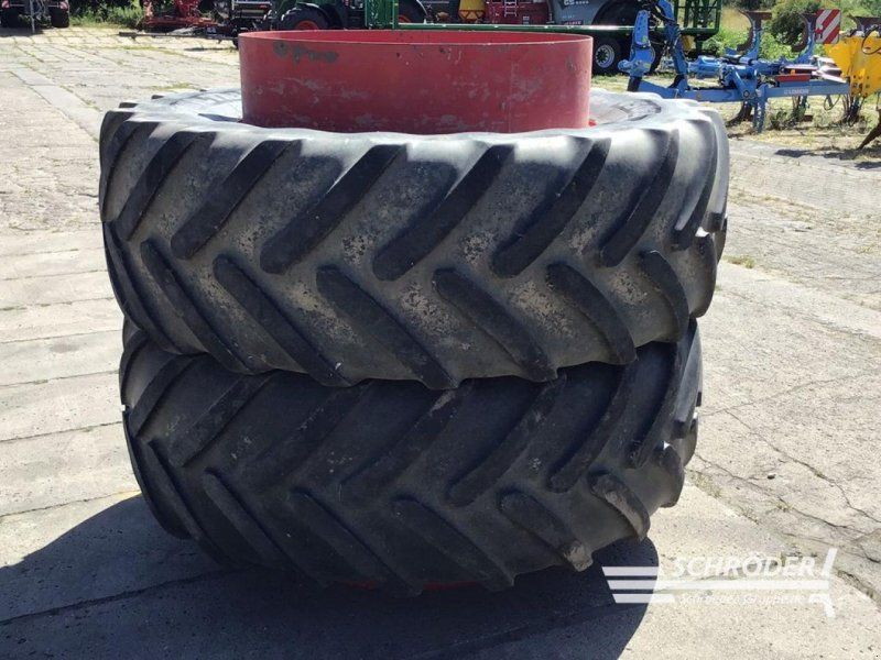 Michelin 2X 650/65 R42 ZWILLINGSRÄDER