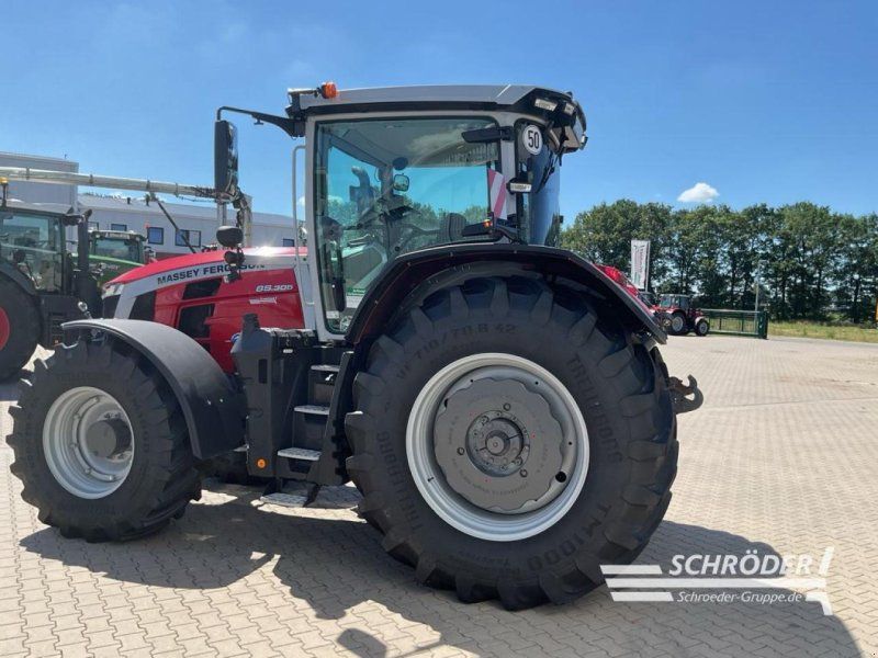 Massey Ferguson 8S.305 DYNA-VT EXCLUSIVE