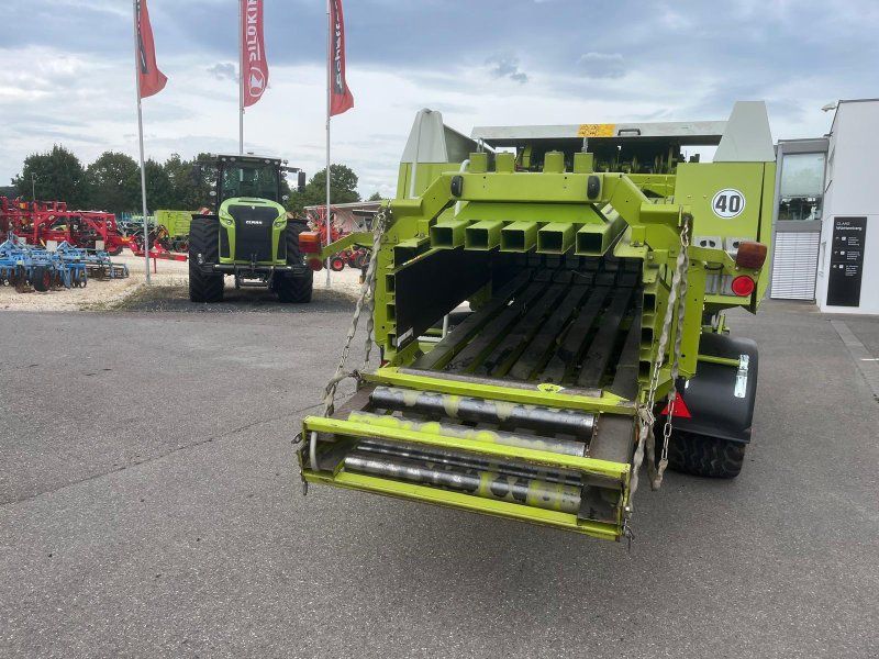 Claas Quadrant 2200 RC Tandem