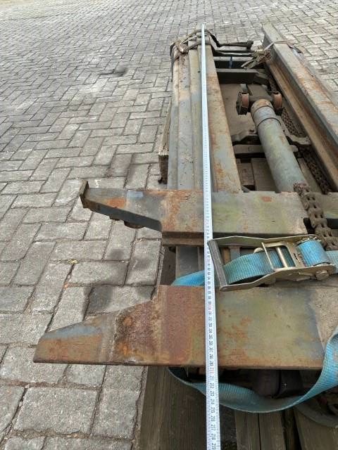 Still heftruk mast