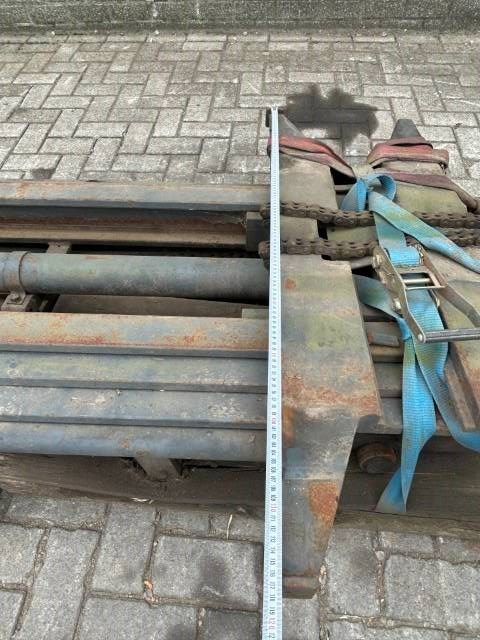 Still heftruk mast