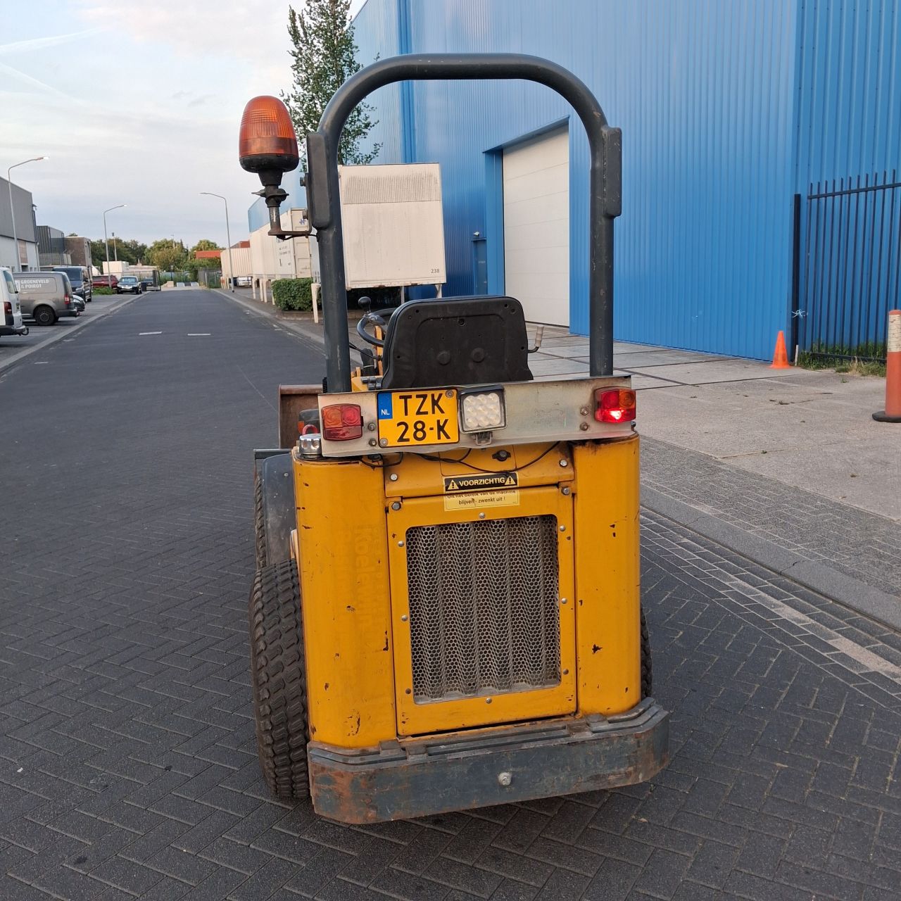 Knikmops 130 Minishovel
