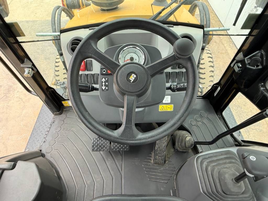 CAT 424 - BRAND NEW / UNUSED / Airco