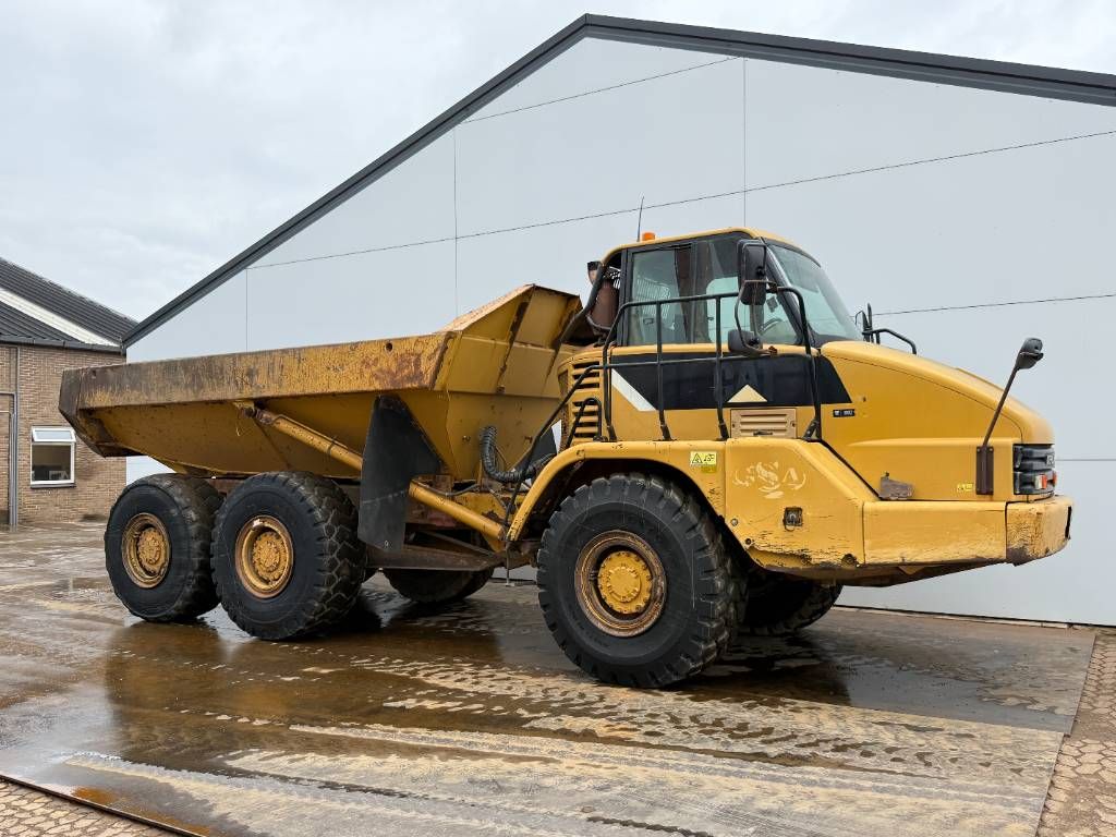 CAT 725 - Body Heating / Backup Camera