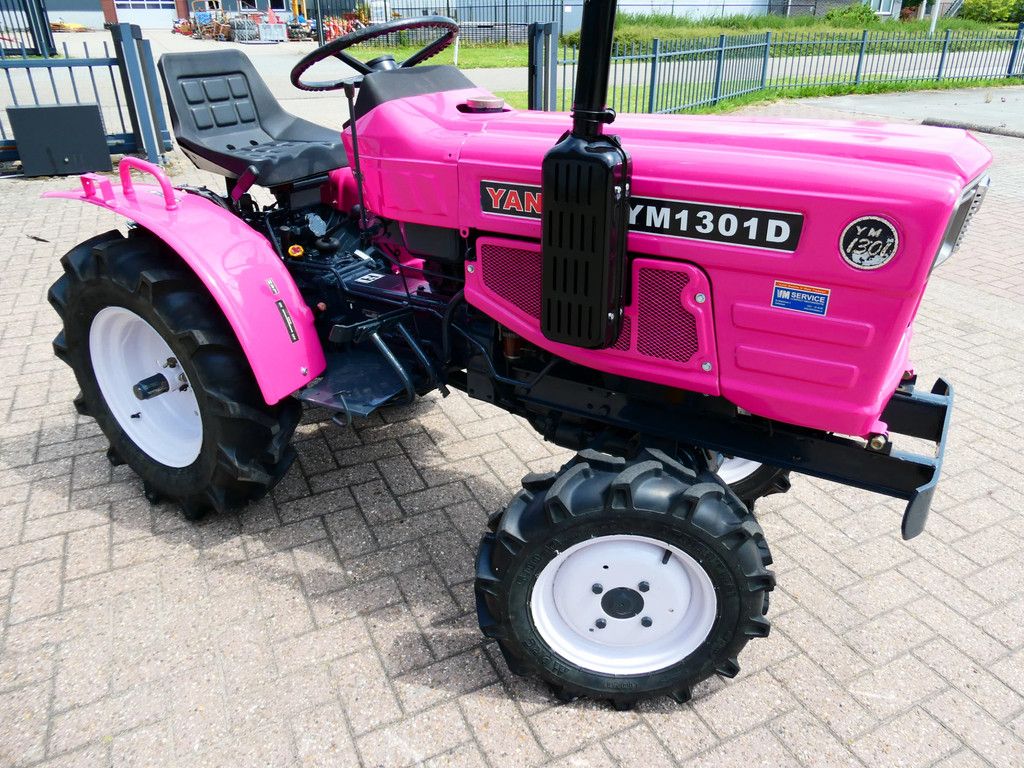 Yanmar YM1301 4wd / 1142 Draaiuren / Pink Edition