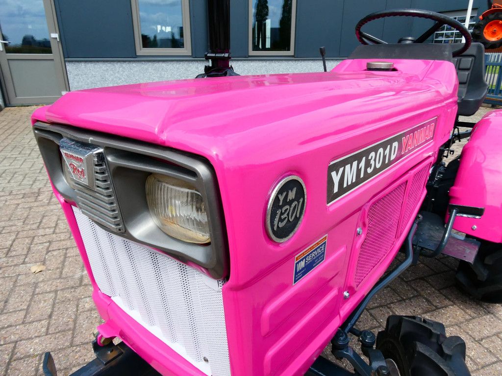 Yanmar YM1301 4wd / 1142 Draaiuren / Pink Edition