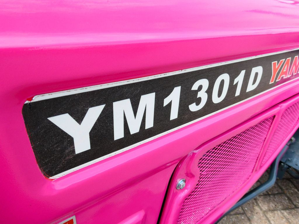 Yanmar YM1301 4wd / 1142 Draaiuren / Pink Edition