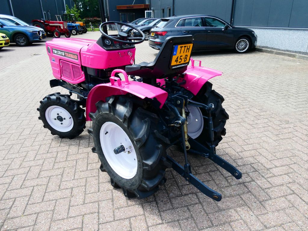 Yanmar YM1301 4wd / 1142 Draaiuren / Pink Edition