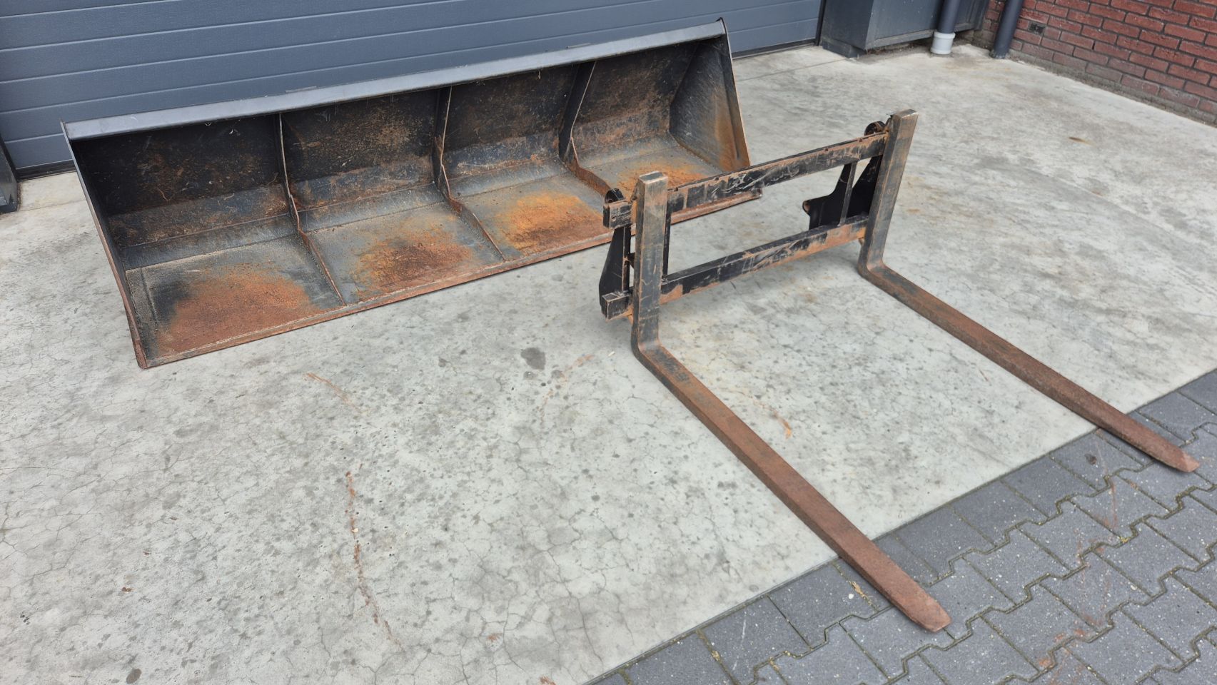 Voorladerbak Frontladerbak bak en palletlepelbord vorkenbord