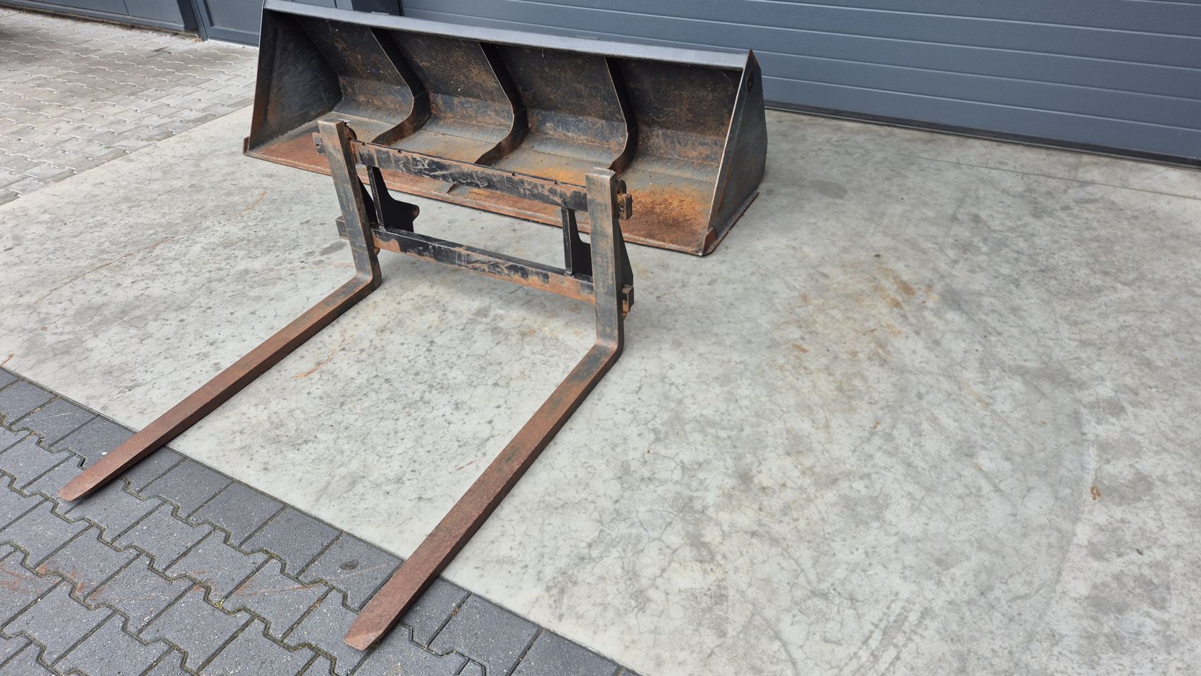 Voorladerbak Frontladerbak bak en palletlepelbord vorkenbord