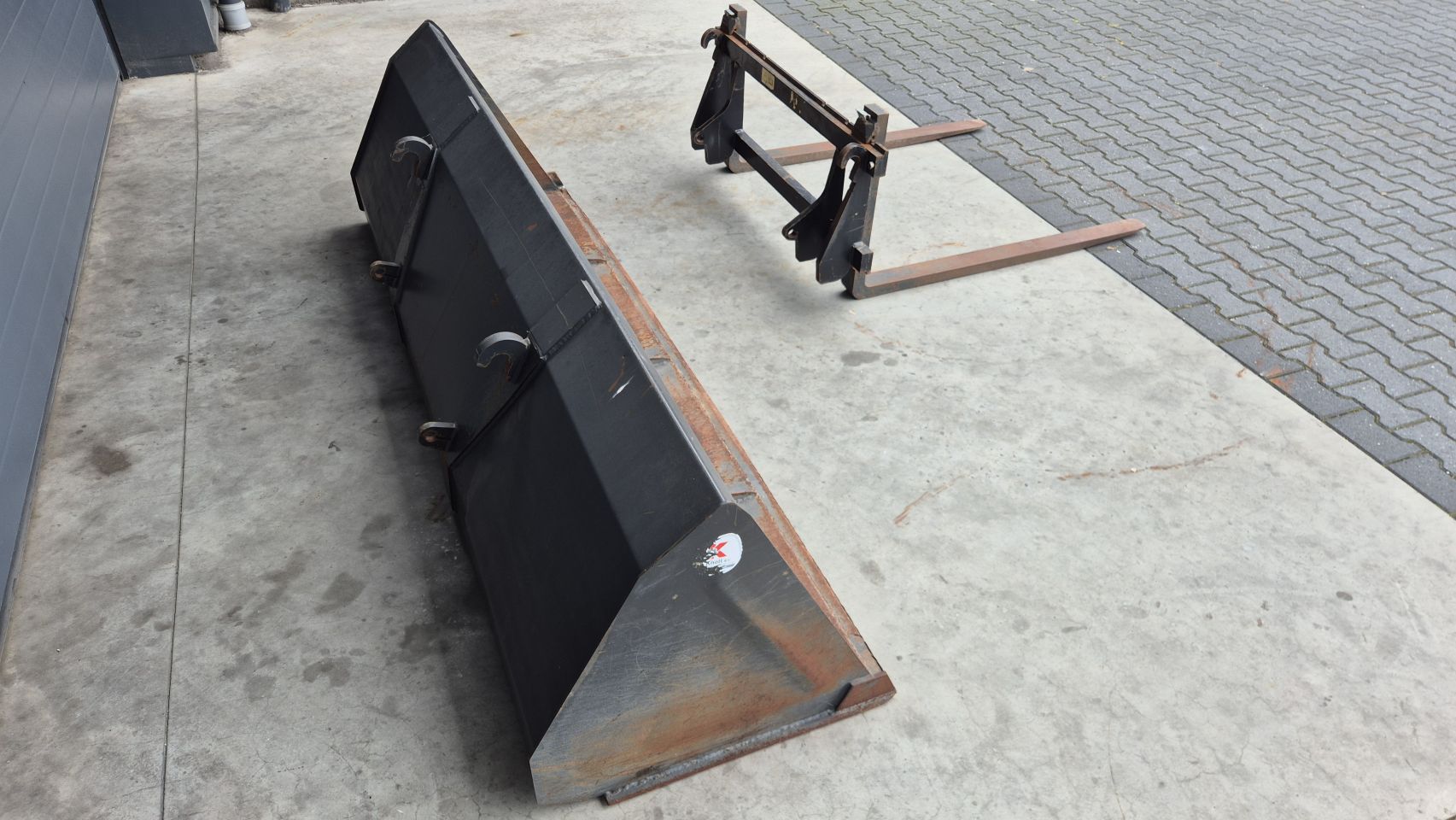 Voorladerbak Frontladerbak bak en palletlepelbord vorkenbord