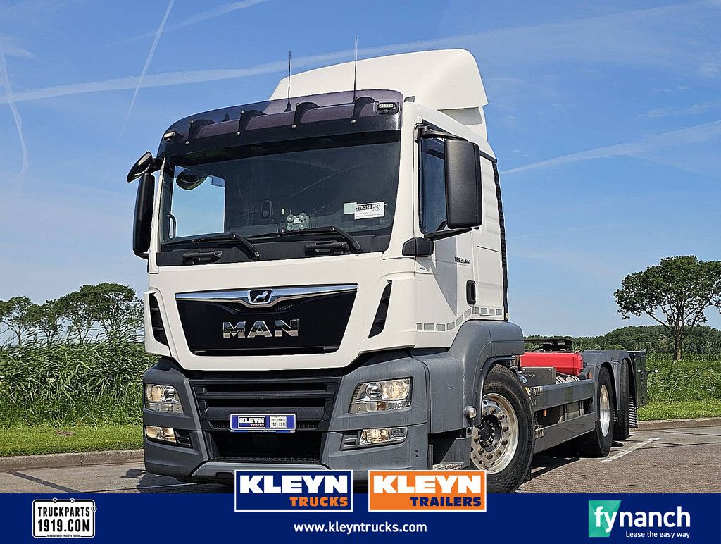 M.A.N. 26.460 TGS 6x2