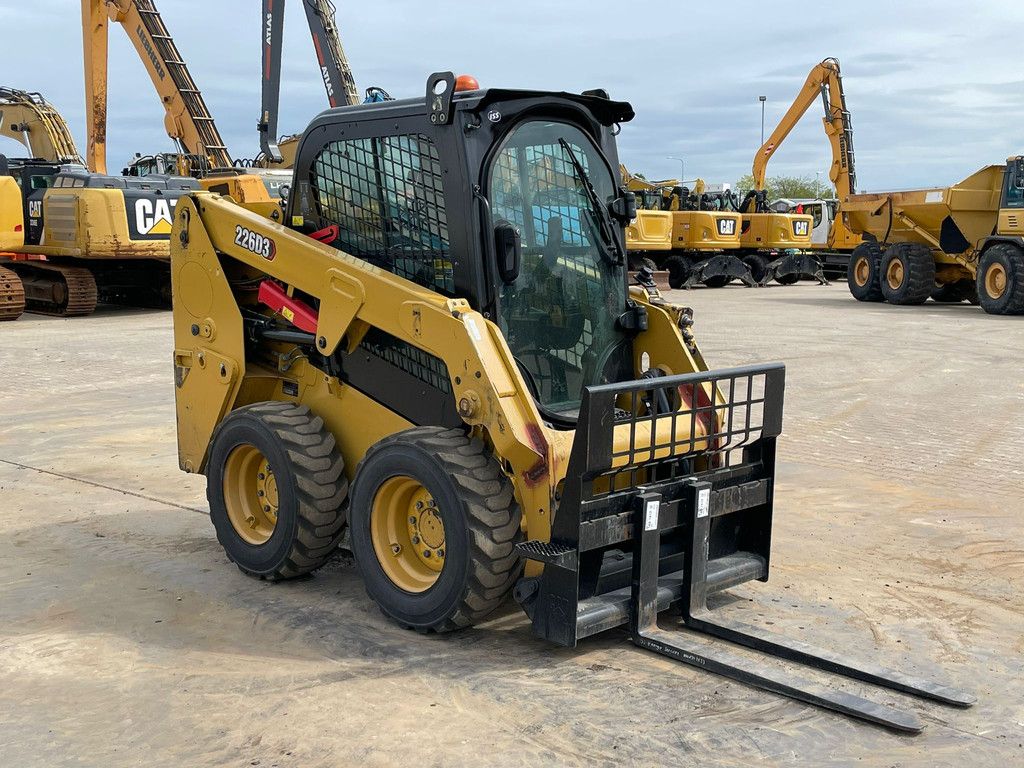 Caterpillar 226D3