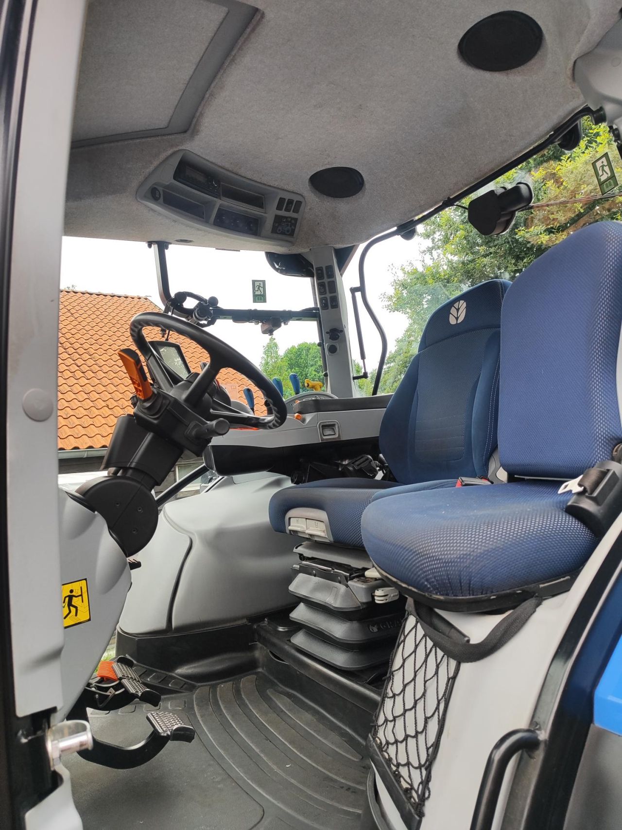 Prachtige New Holland T5.140 AC