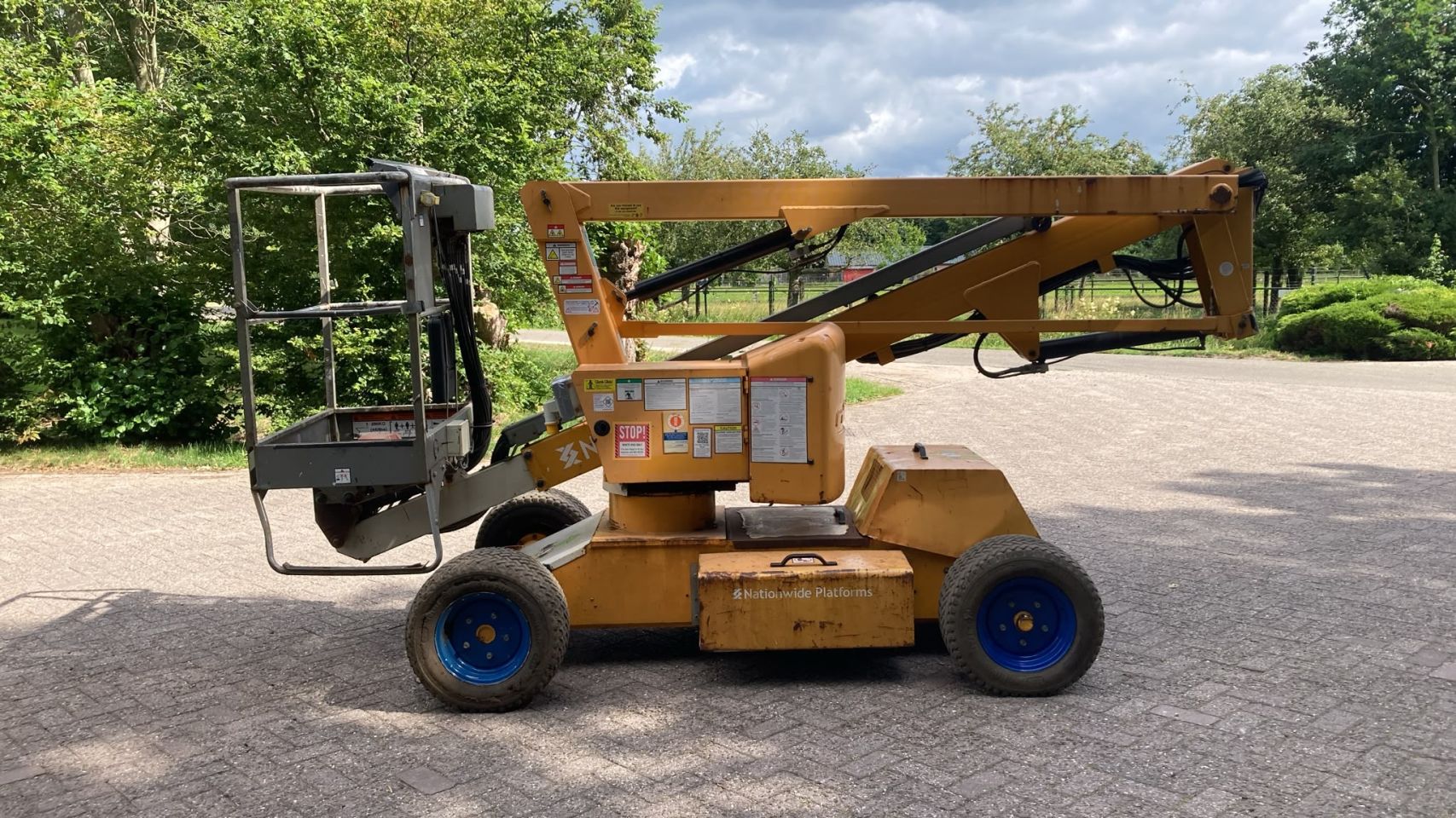 Nifty lift hr12 hoogwerker