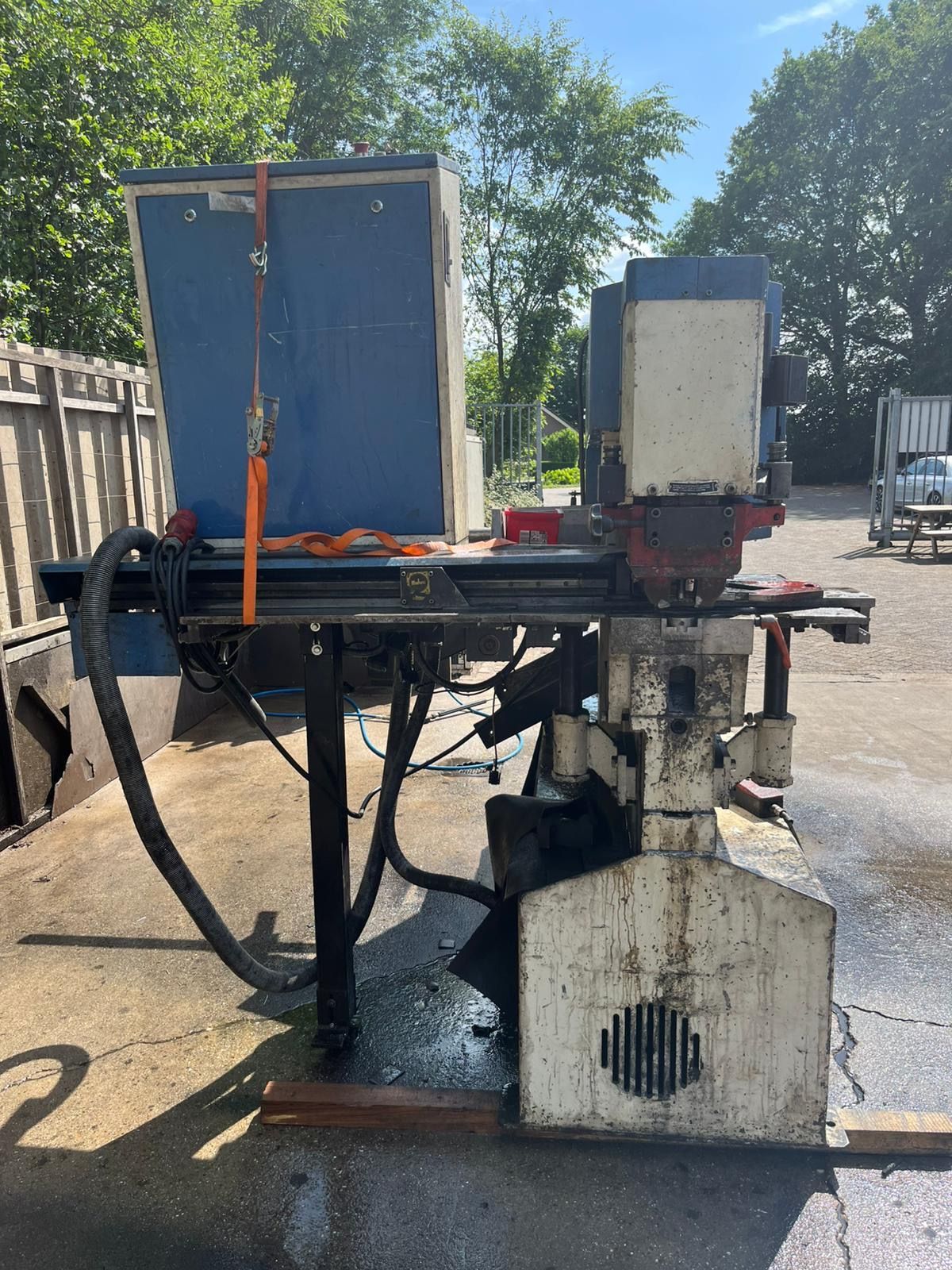 Pons knipmachine