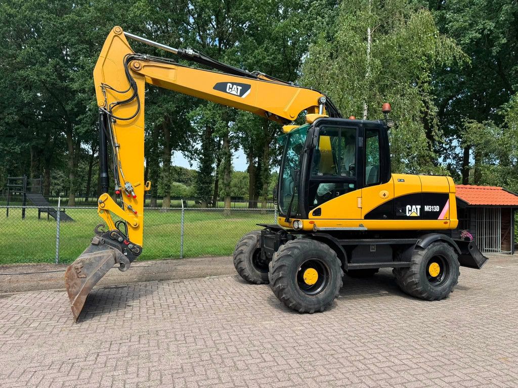 Caterpillar M313D Mobiele kraan CW30