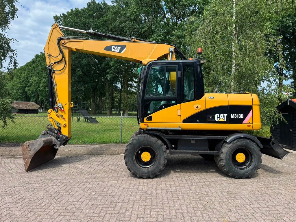 Caterpillar M313D Mobiele kraan CW30