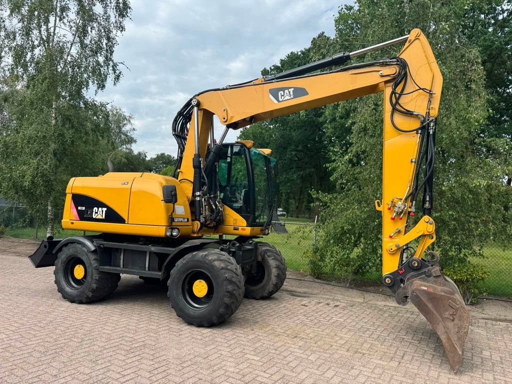Caterpillar M313D Mobiele kraan CW30