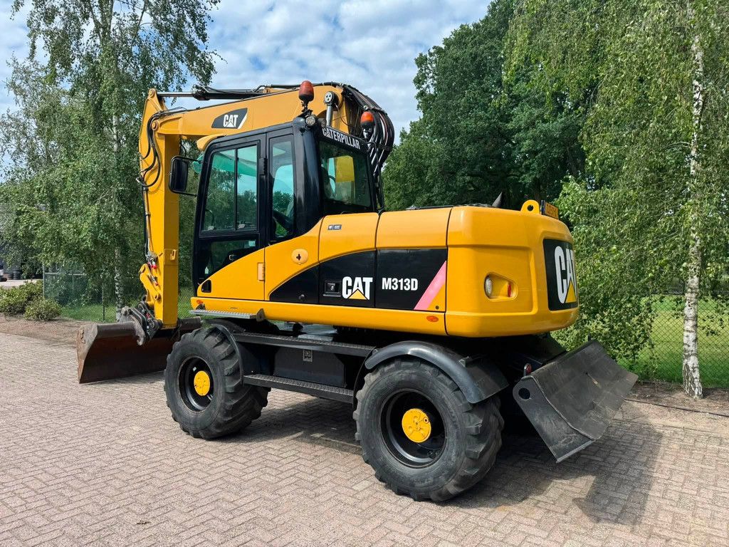 Caterpillar M313D Mobiele kraan CW30