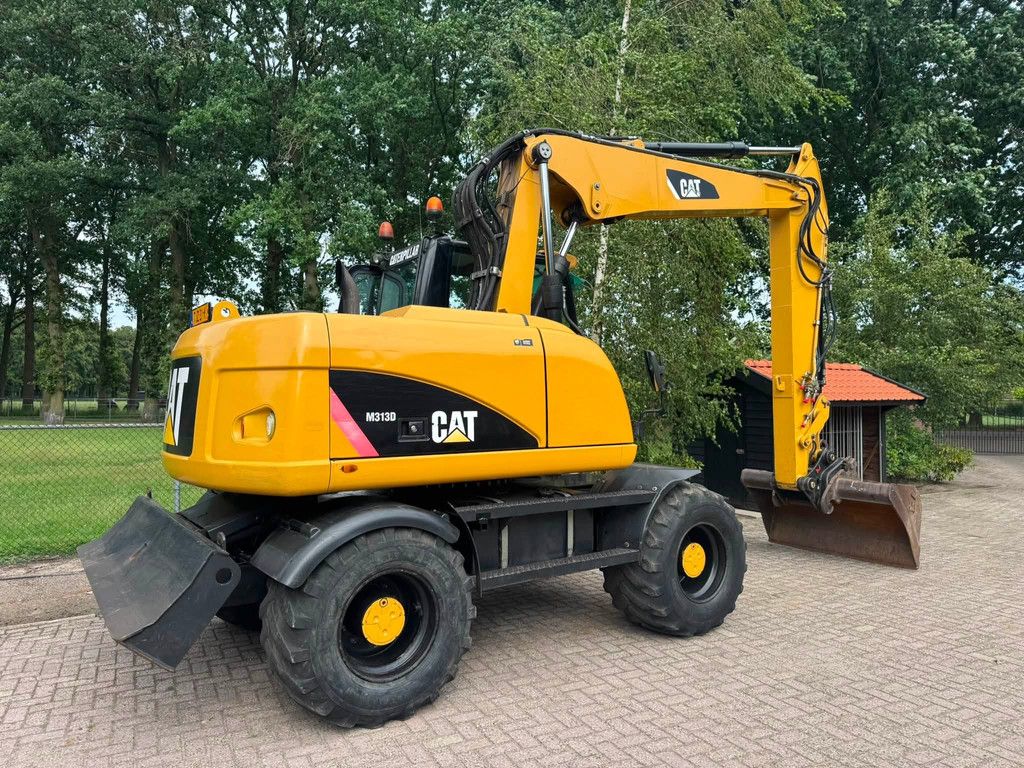 Caterpillar M313D Mobiele kraan CW30