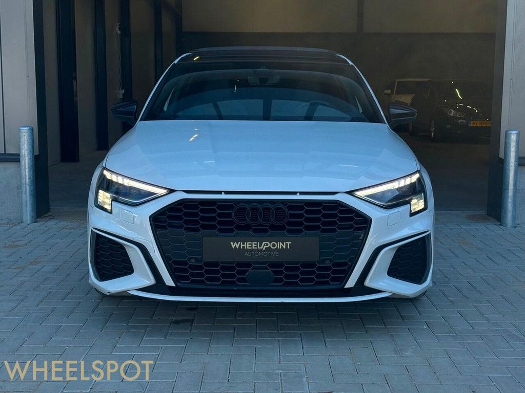 Audi A3 Sportback 35 TFSI edition one|Pano|Keyless|Sfeer|