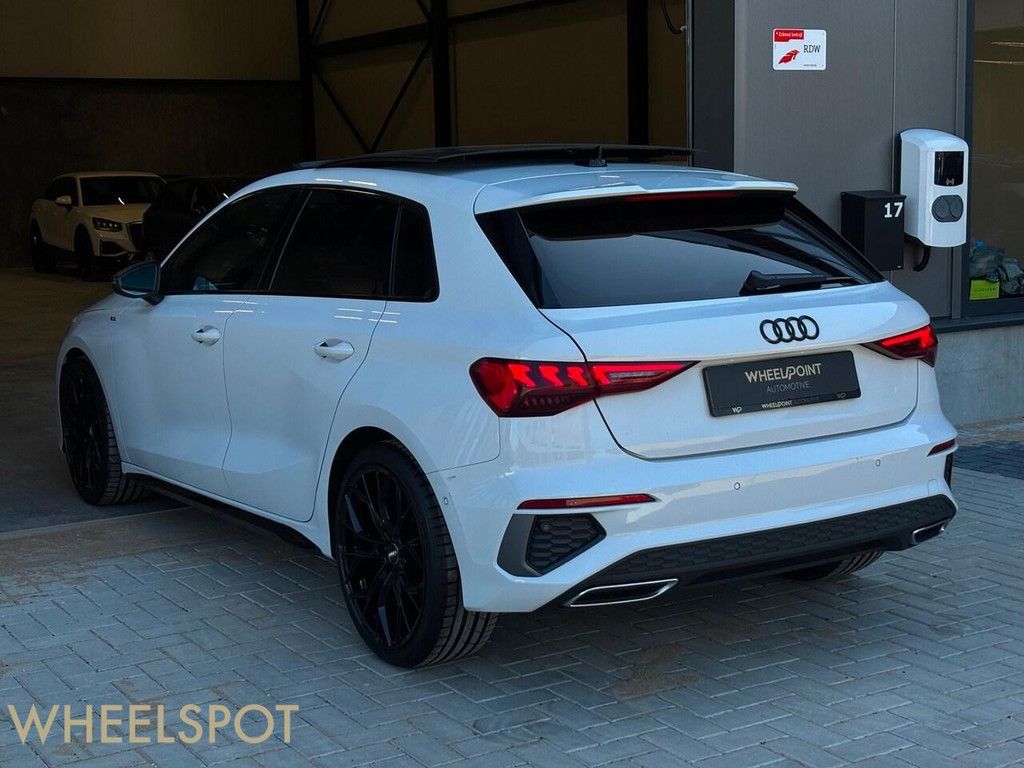Audi A3 Sportback 35 TFSI edition one|Pano|Keyless|Sfeer|