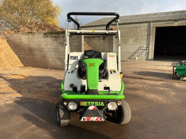 2021 Etesia Hydro 124D Ride-On Mower