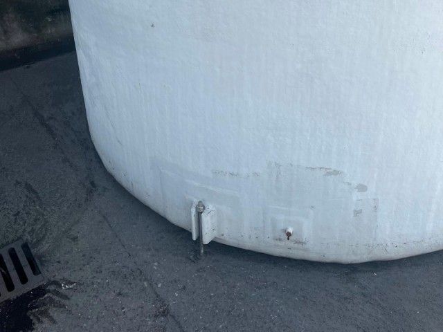 Vertical storage tank