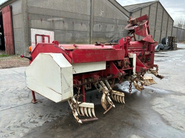 2000 Gilles TR14 Leaf Remover