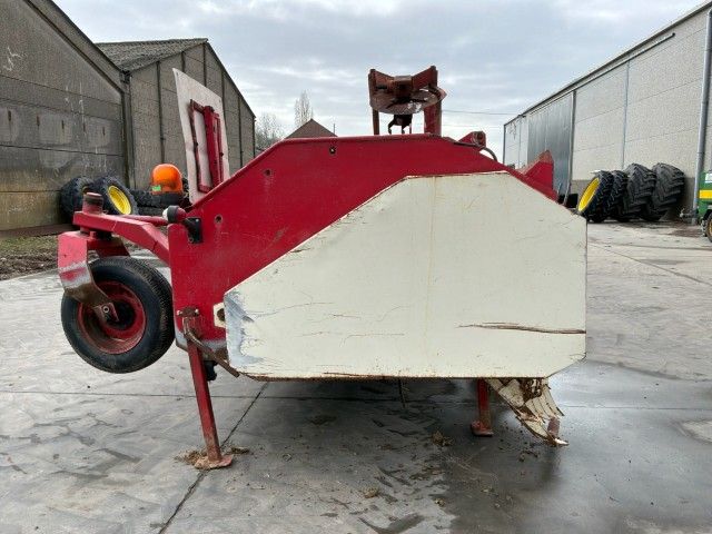 2000 Gilles TR14 Leaf Remover