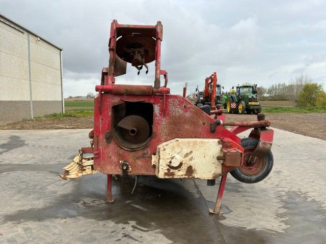 2000 Gilles TR14 Leaf Remover
