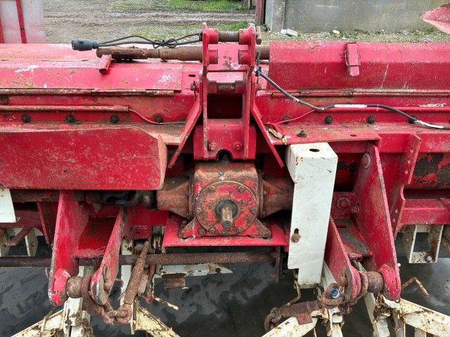 2000 Gilles TR14 Leaf Remover