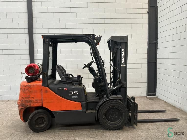 Forklifts LPG Doosan G35C-5 2011
