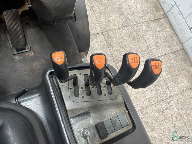 Forklifts LPG Doosan G35C-5 2011