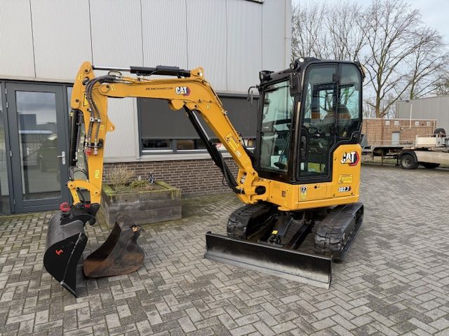 CAT 3027 Bj21 1600u 2.8T Minigraver Minikraan NWST SLP/SRT