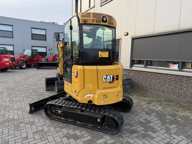 CAT 3027 Bj21 1600u 2.8T Minigraver Minikraan NWST SLP/SRT