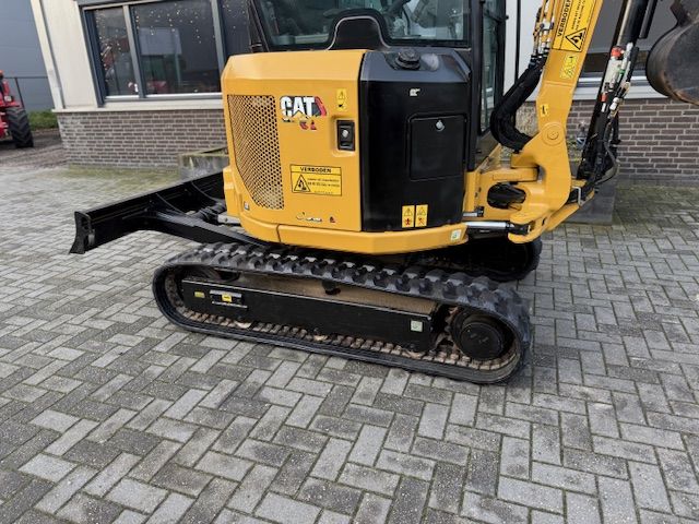 CAT 3027 Bj21 1600u 2.8T Minigraver Minikraan NWST SLP/SRT