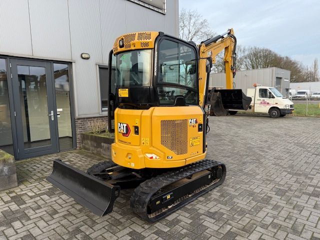 CAT 3027 Bj21 1600u 2.8T Minigraver Minikraan NWST SLP/SRT