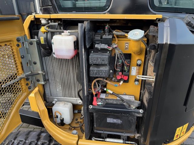 CAT 3027 Bj21 1600u 2.8T Minigraver Minikraan NWST SLP/SRT